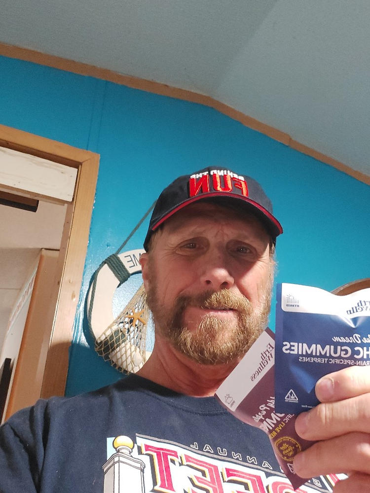 Δ9 THC Gummies - Blue Dream - Strain Specific (Hybrid) - 20mg (SAMPLE SIZE) - Customer Photo From Jeffrey Cornett