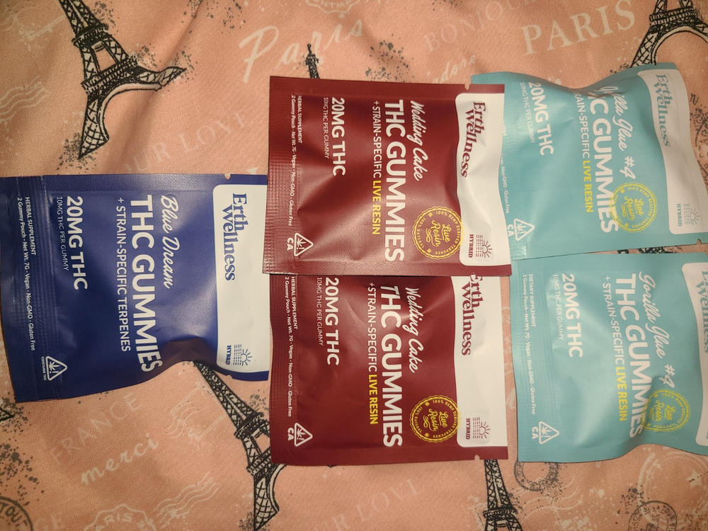 Δ9 THC Gummies - Gorilla Glue #4 - Live Resin (Hybrid) - 20mg (Sample Size) - Customer Photo From Anonymous