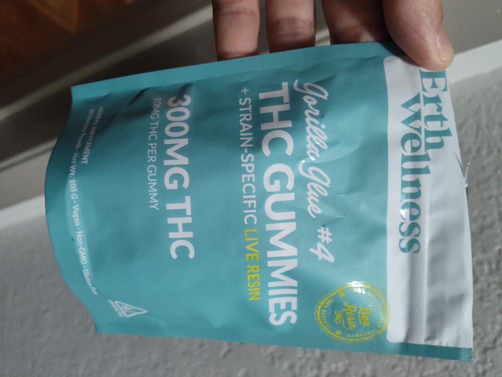 Δ9 THC Gummies - Gorilla Glue #4 - Live Resin (Hybrid) - 20mg (Sample Size) - Customer Photo From Anonymous