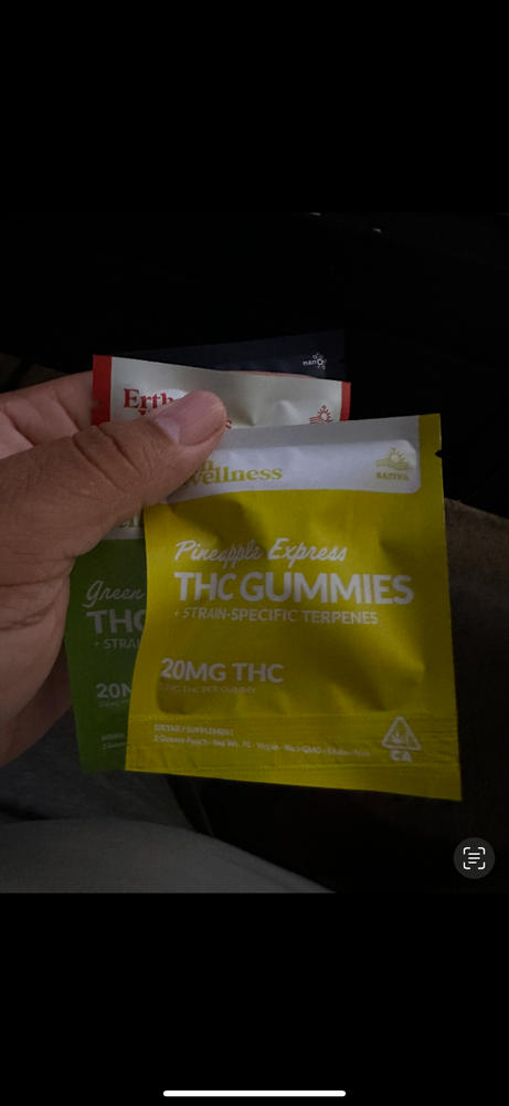 Δ9 THC Gummies - Pineapple Express - Strain Specific (Sativa) - 20mg (Sample Size) - Customer Photo From Luis Velasquez