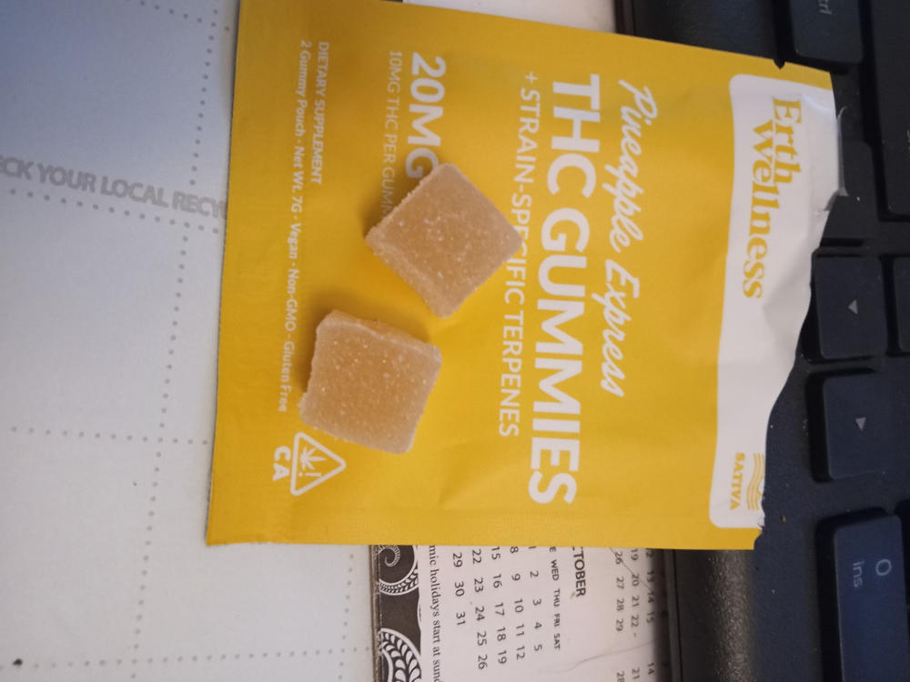 Δ9 THC Gummies - Strawberry Haze - Strain Specific (Sativa) - 20mg (Sample Size) - Customer Photo From Sandie Reyes