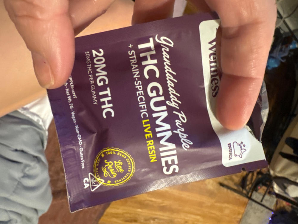 Δ9 THC Gummies - Granddaddy Purple - Live Resin (Indica) - 20mg (Sample Sizes) - Customer Photo From Cassie Bradley