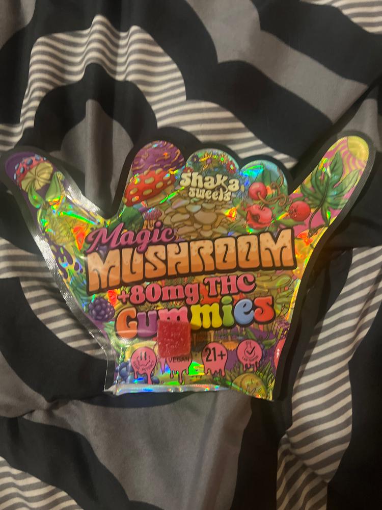 Magic Mushroom + Δ9 THC - Bomb Pop Flavor - Customer Photo From Chad