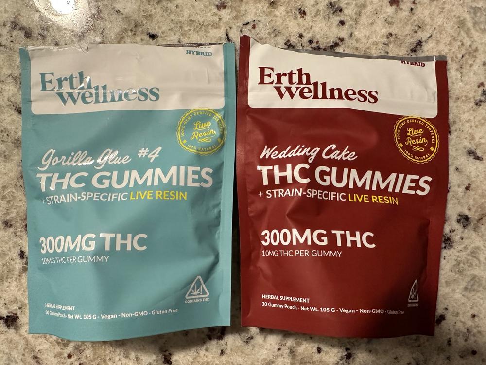 Δ9 THC Gummies - Wedding Cake - Live Resin (Hybrid) - 300mg - Customer Photo From Anonymous
