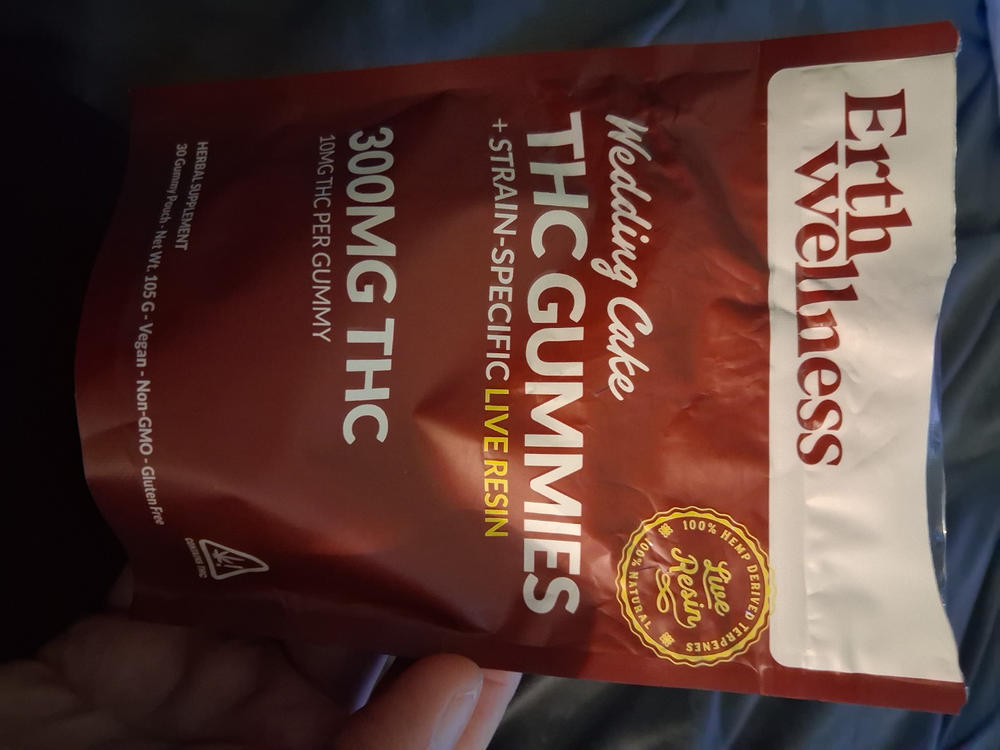 Δ9 THC Gummies - Wedding Cake - Live Resin (Hybrid) - 300mg - Customer Photo From Anonymous