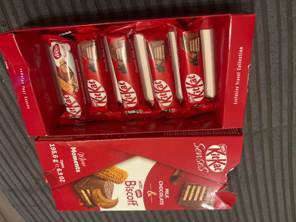 24x KitKat Senses Milk Chocolate & Lotus Biscoff Mini Moments (2 Boxes of 12 Pieces) - Customer Photo From Julie P.