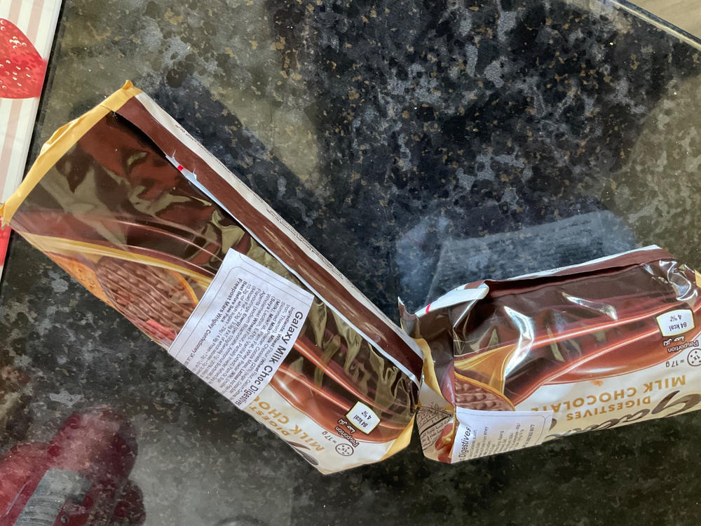 2x Galaxy Milk Chocolate Digestive Biscuits Packs (2x300g) - Customer Photo From Denise Hodgson