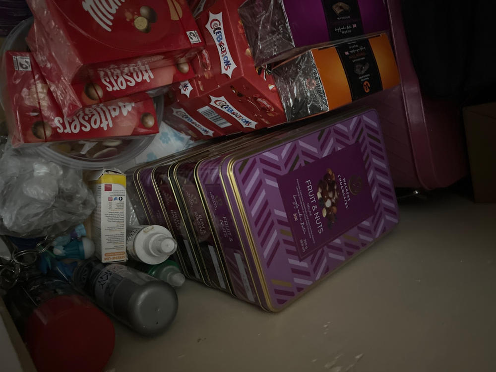 250g Walkers Chocolate Fruit & Nut Tin (1x250g) - Customer Photo From Andrew Maven