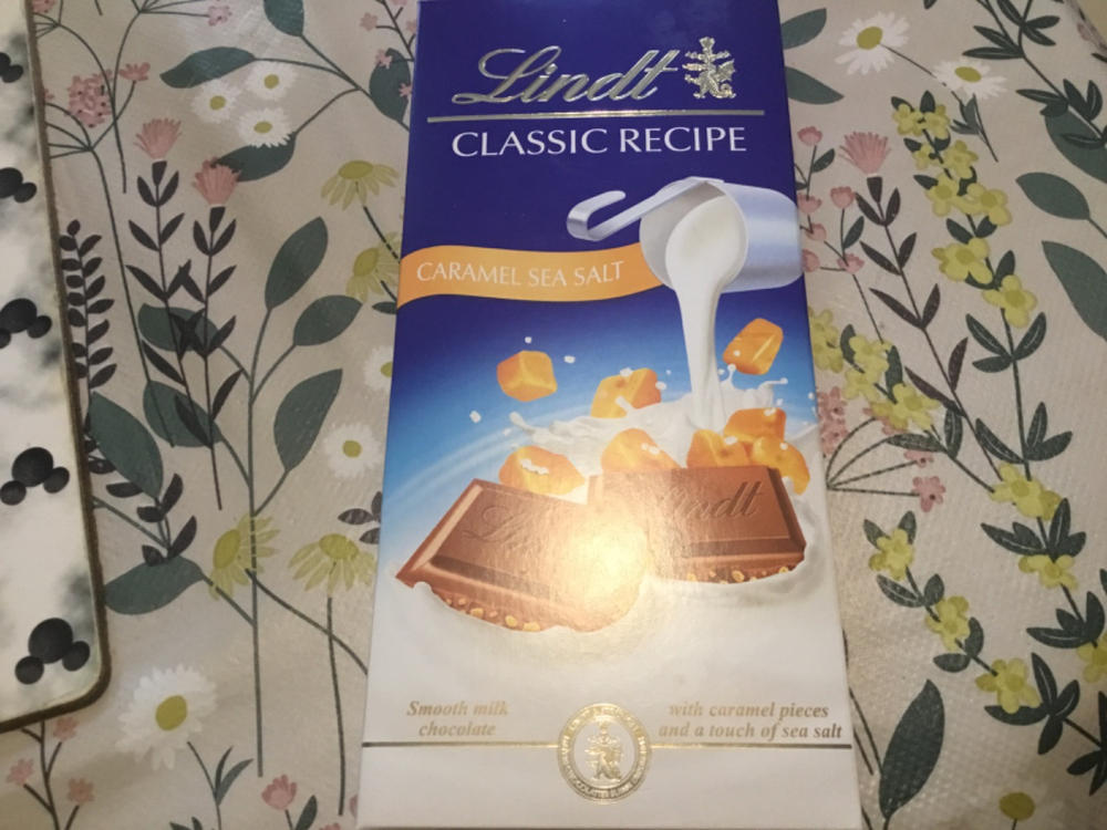 3x Lindt Classic Recipe Caramel Sea Salt Chocolate Bars (3x125g) - Customer Photo From George W.