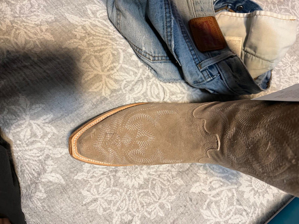 Saratoga x West Desperado - Latte Roughout - Customer Photo From Heather Ballard