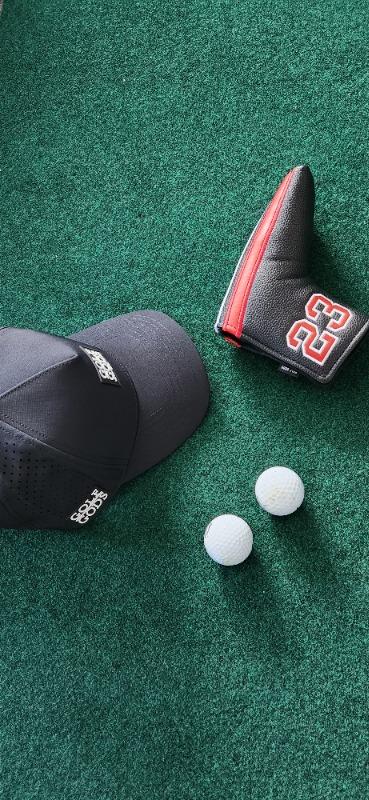 TOUR PRO Clubhouse Patch Golf Hat in Black with Curved Brim