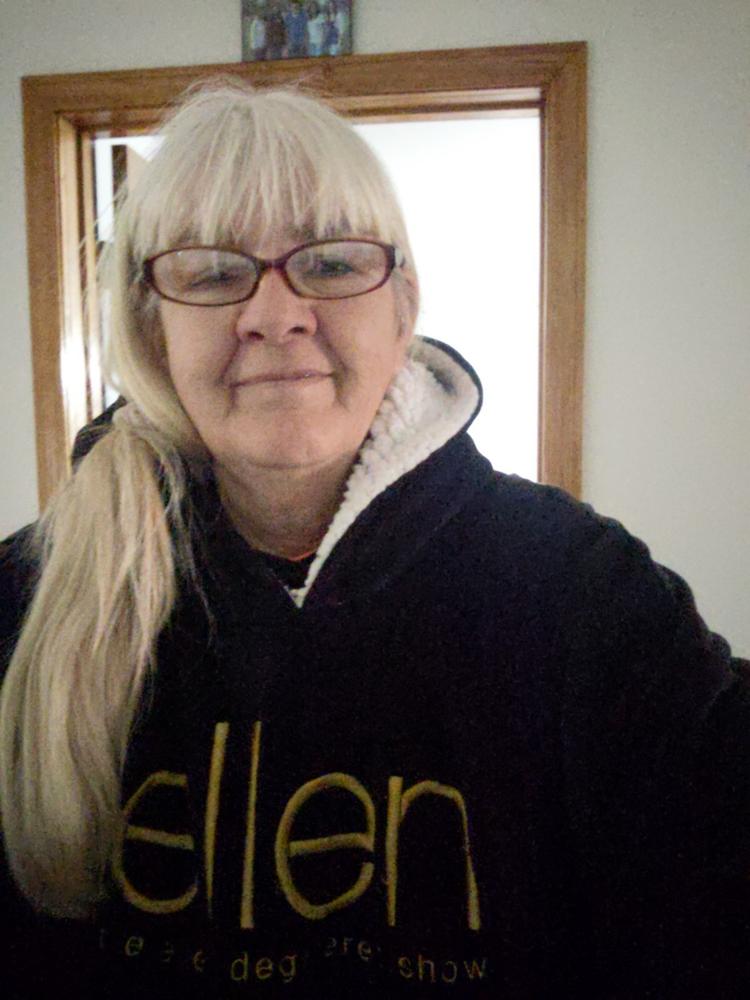 The Ellen Show X The Comfy® Original™ - Customer Photo From Diana Plake
