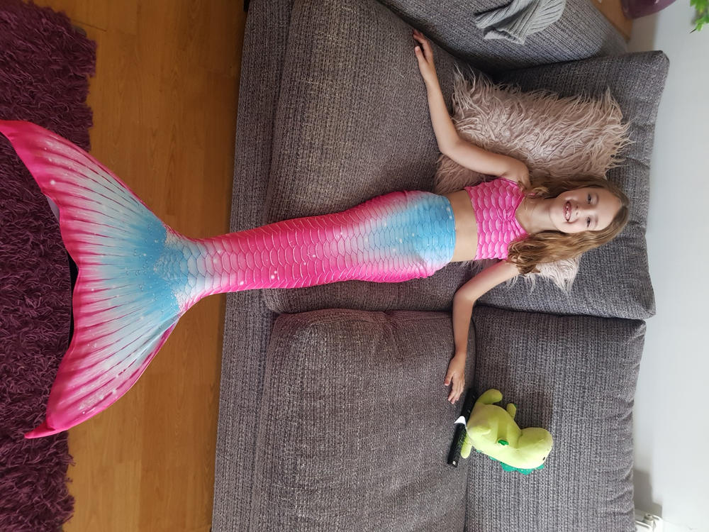 Passion Pink Mermaid Tail - Customer Photo From Justine Middleton