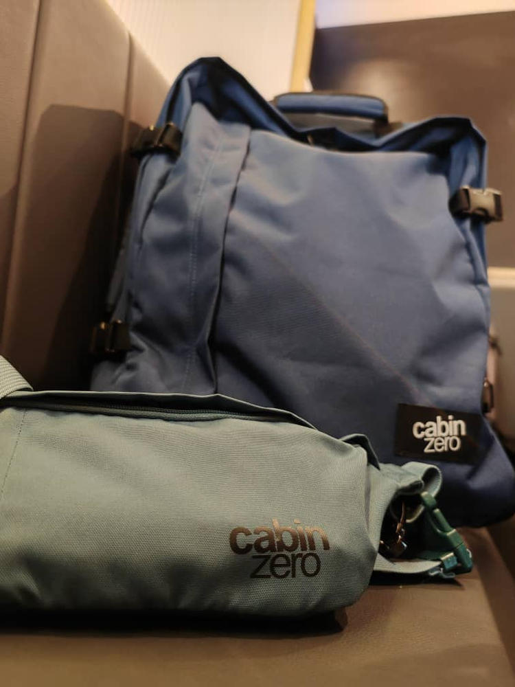 Classic Backpack 44L Navy - Customer Photo From Ching N.