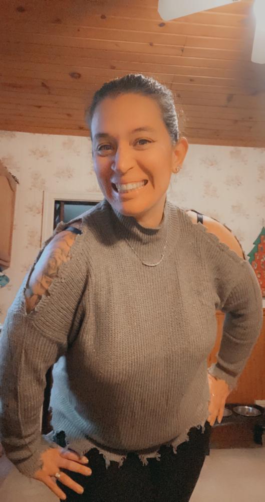 CBRAND Stay Original Cold Shoulder Sweater - Heather Grey - Customer Photo From Stephanie Hahn