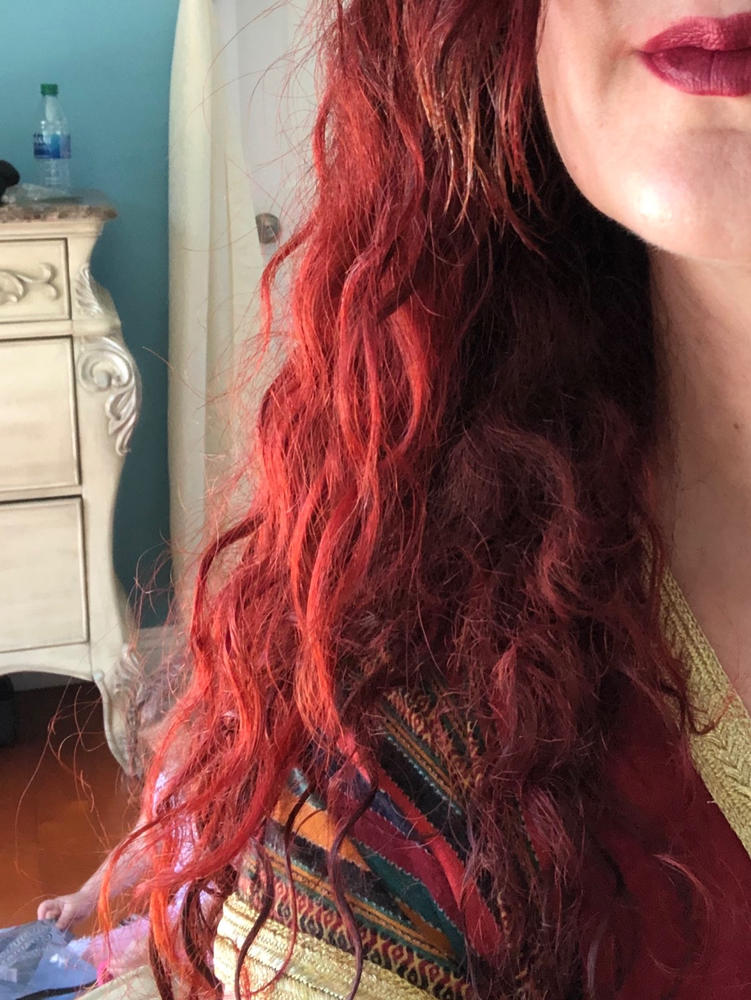 Wine Red Henna Hair Dye - Customer Photo From Faten Bouzouita