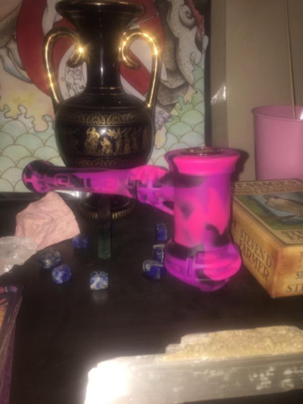 Eyce Indestructible Hammer Bubbler - Customer Photo From Davina Valdez