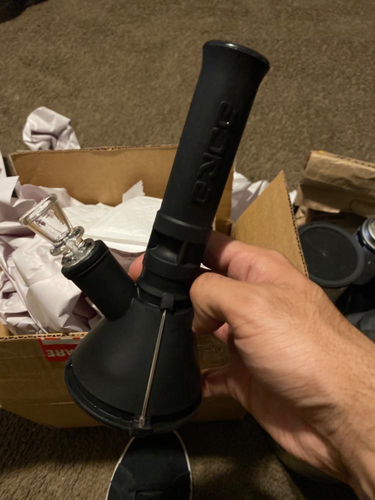 Eyce Silicone Mini Beaker Bong - Customer Photo From Cristian Huerta