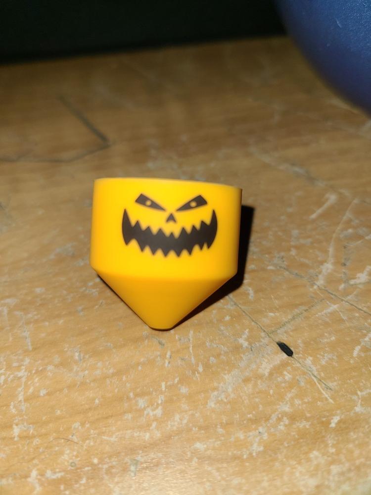 DabCap V4 - Fully Universal Vape to Bong Adapter - Customer Photo From Avery Dunkerley