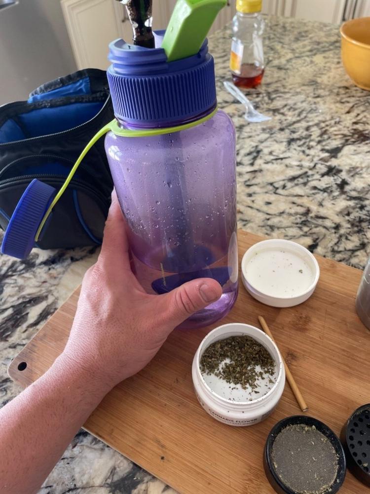 Puffco Budsy Water Bottle Bong - Customer Photo From Francis Decaro