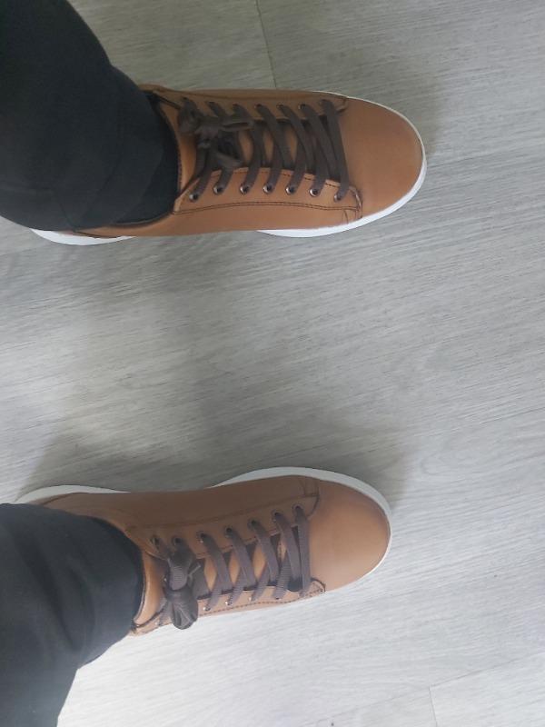 Viceversa – Tenis Color Miel - Customer Photo From OLIVER J.