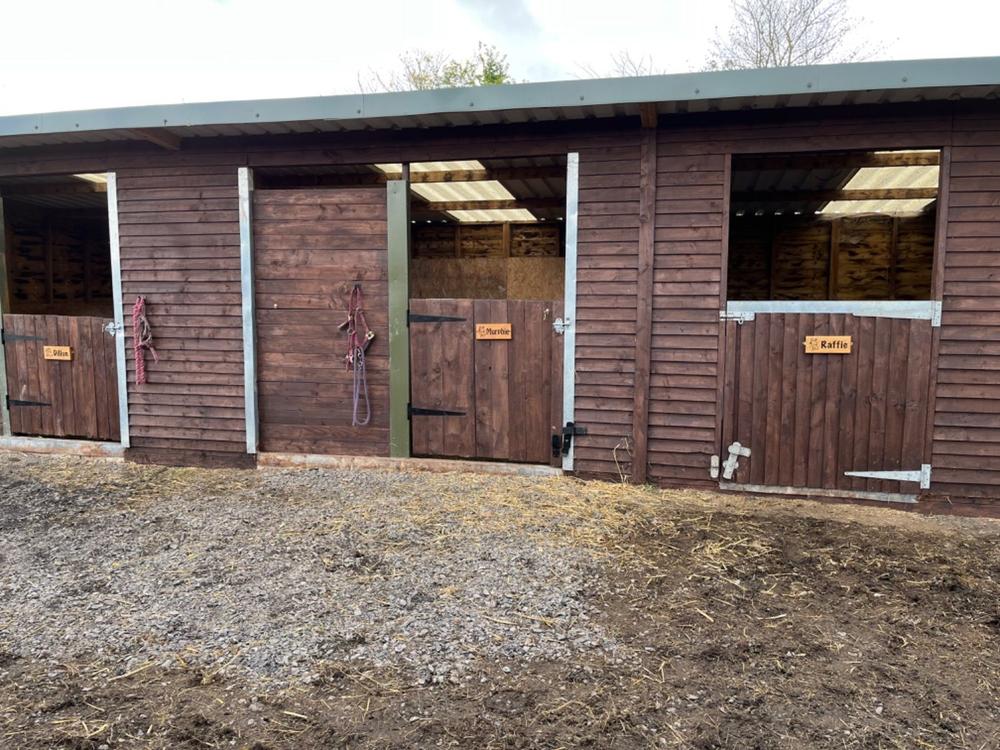 Small Stable Sign 265 x 110mm - Customer Photo From Anonymous