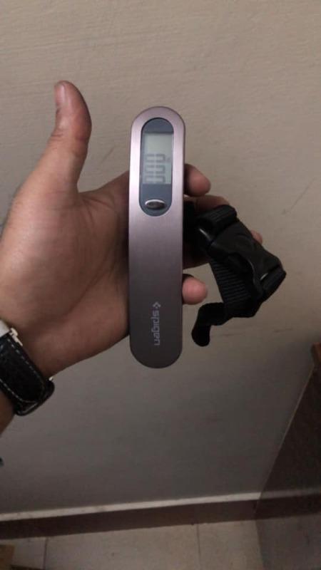 Spigen E500 Luggage Scale Digital with 110 lb / 50 kg Capacity with Backlist Display - Customer Photo From Faheem Riaz Awan
