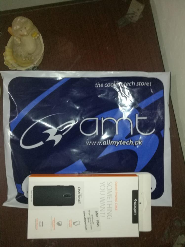 OnePlus 6T Liquid Air Case by Spigen K07CS25308 - Customer Photo From Omer Cheema