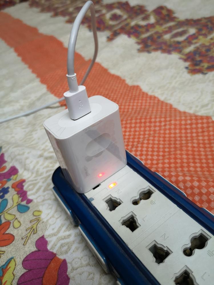 Huawei SuperCharge Fast Charger 40 W with Type C Cable – US Plug - Customer Photo From Umer Y.