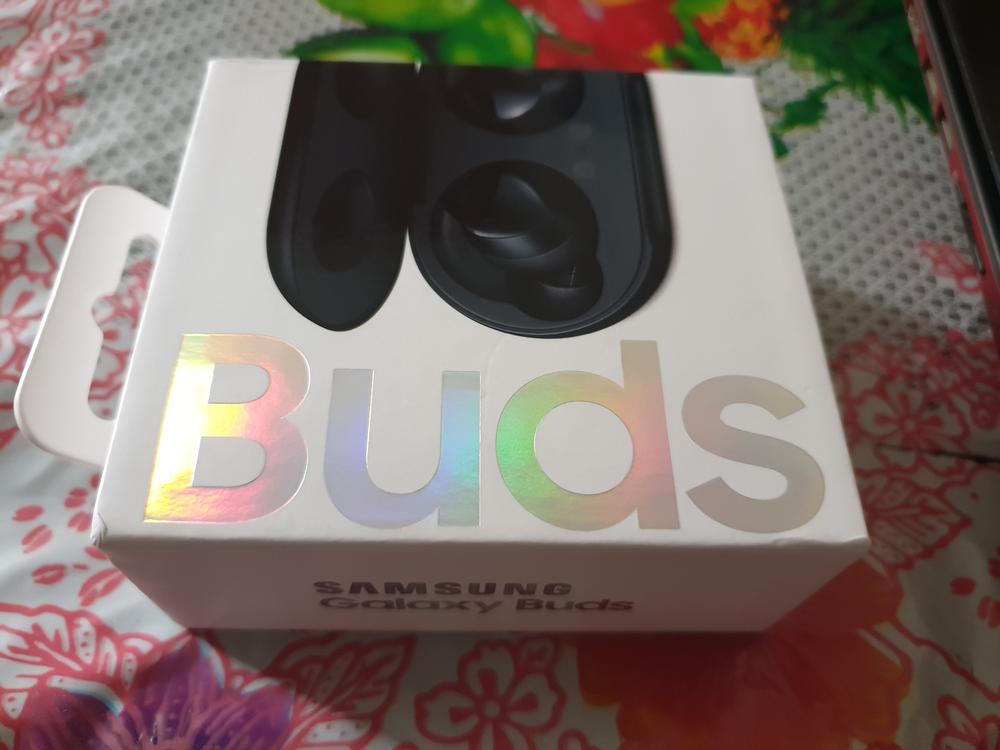 Galaxy Buds True Wireless Earphones by Samsung - 13 Hour Battery Life - Auto Connect - Ambient Sound - Black - Customer Photo From Nadeem 