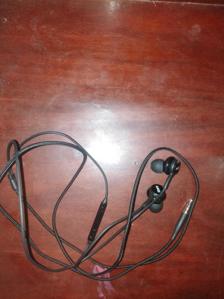 Samsung AKG In-Ear Earphones with Mic Hands-free Headphones - Black- Galaxy S10 Model - Customer Photo From Zain Usman