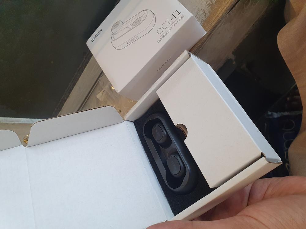 T1C Upgraded True Wireless Earbuds Bluetooth 5.0 by QCY - Black - Customer Photo From Sheikh Saad