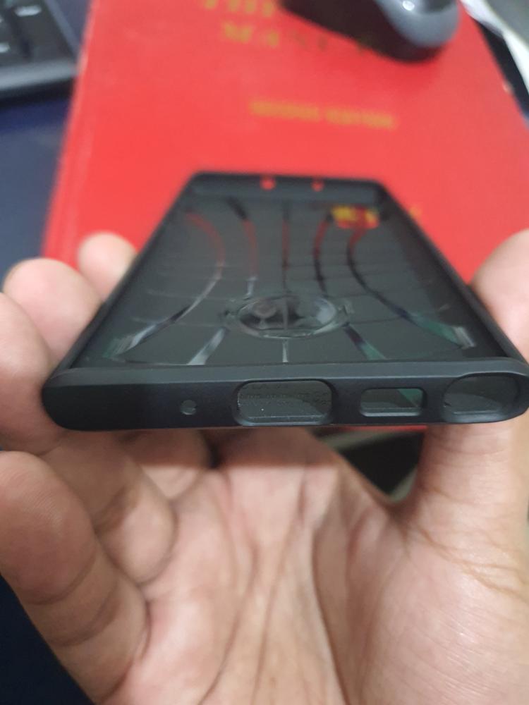 Galaxy Note 10 Case Liquid Air - Matte Black - 628CS27373 - Customer Photo From Naveed Akbar Khan