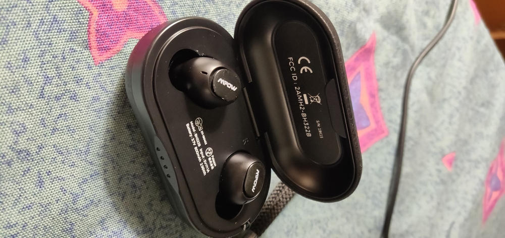 True Wireless Earphones T5 / M5 Updated Version by MPOW with Qualcomm aptX, CVC 8.0 Noise Cancellation 36 Hour Battery - Customer Photo From Omar Yusaf