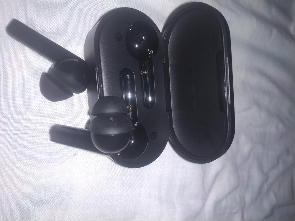 T3 True Wireless Earbuds Bluetooth 5.0 by QCY - Black - Customer Photo From Ahmed Hassan