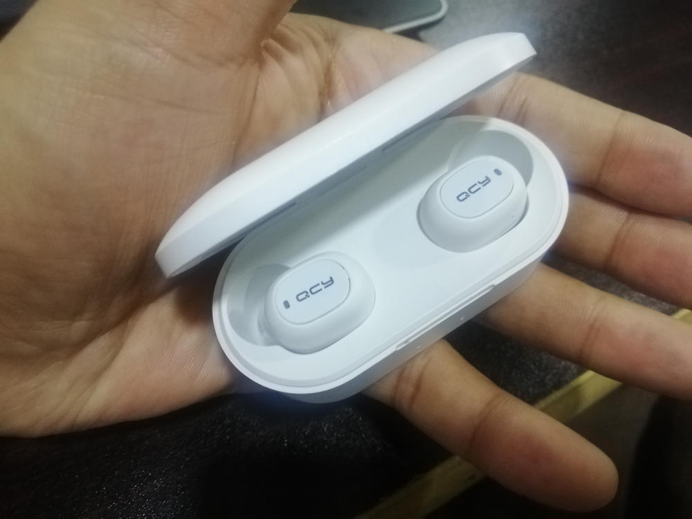 T2C / T2S / QS2 Upgraded Larger Battery True Wireless Earbuds Bluetooth 5.0 by QCY - White - Customer Photo From Shoaib Khan Lodhi
