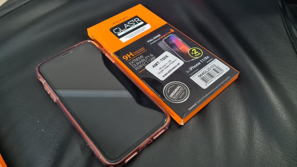 iPhone 11 / iPhone XR Screen Protector GLAS.tR Slim Full Cover - 2 PACK - Customer Photo From Haroon Sarfraz
