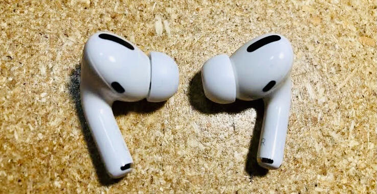 Airpods Pro with Active Noise Cancellation & Transparency Mode by Apple - White - MWP22 - Customer Photo From Umar Tahir Khan