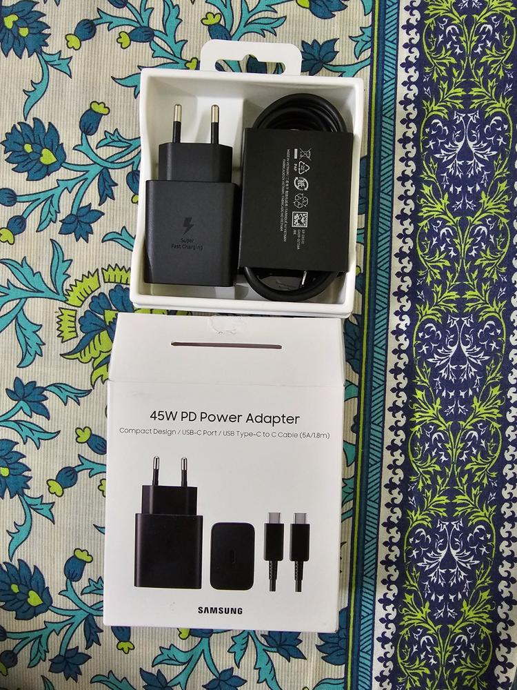 45W Charger Samsung with Power Delivery 3.0 PPS Tech for Samsung S22 Series, S21 Series & Note 20 Series - EU Plug with 1 USB C to USB C Cable - Black - Customer Photo From Ghulam Mustafa 