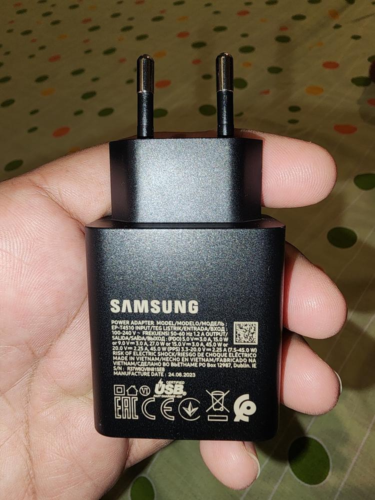 45W Charger Samsung with Power Delivery 3.0 PPS Tech for Samsung S22 Series, S21 Series & Note 20 Series - EU Plug with 1 USB C to USB C Cable - Black - Customer Photo From Muneeb Ahsan