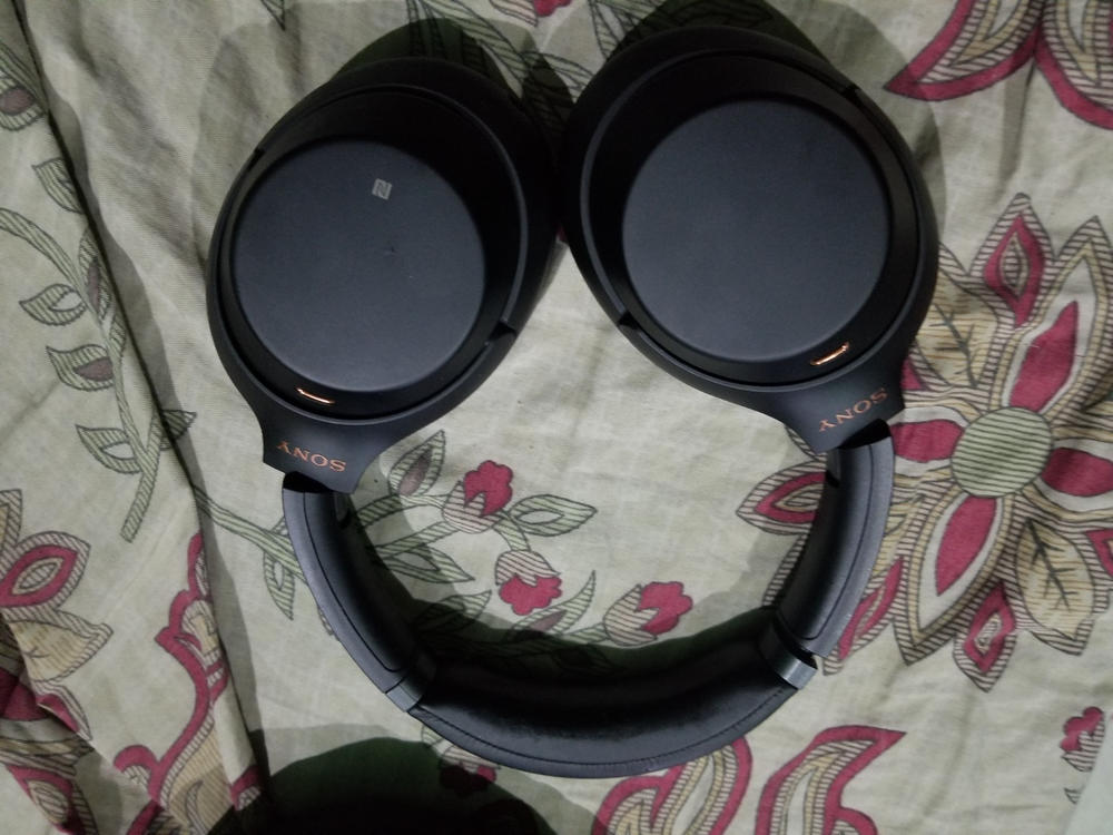 Sony Active Noise Cancelling Wireless Headphones WH-1000XM3 - Black - Customer Photo From Yasir Nawaz