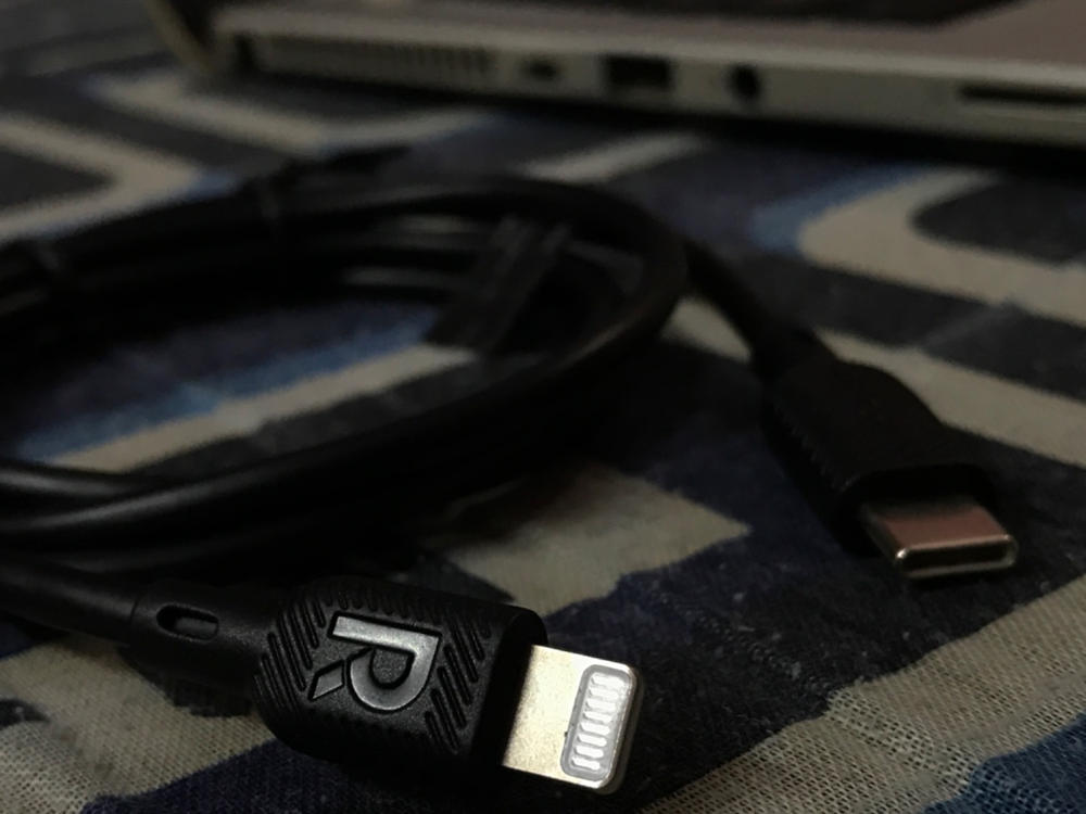 USB Type C to Lightning Cable by RavPower MFi Certified for Fast Wired Charging - 3 Feet - 1 meter - Black - RP-CB054-S - Customer Photo From Syed Taha Ali