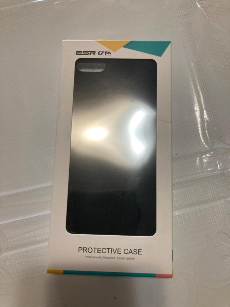 iPhone SE 2020 Yippee Color Silicon Soft Case by ESR � Black � also for iPhone 8 & iPhone 7 - Customer Photo From Amazon Review