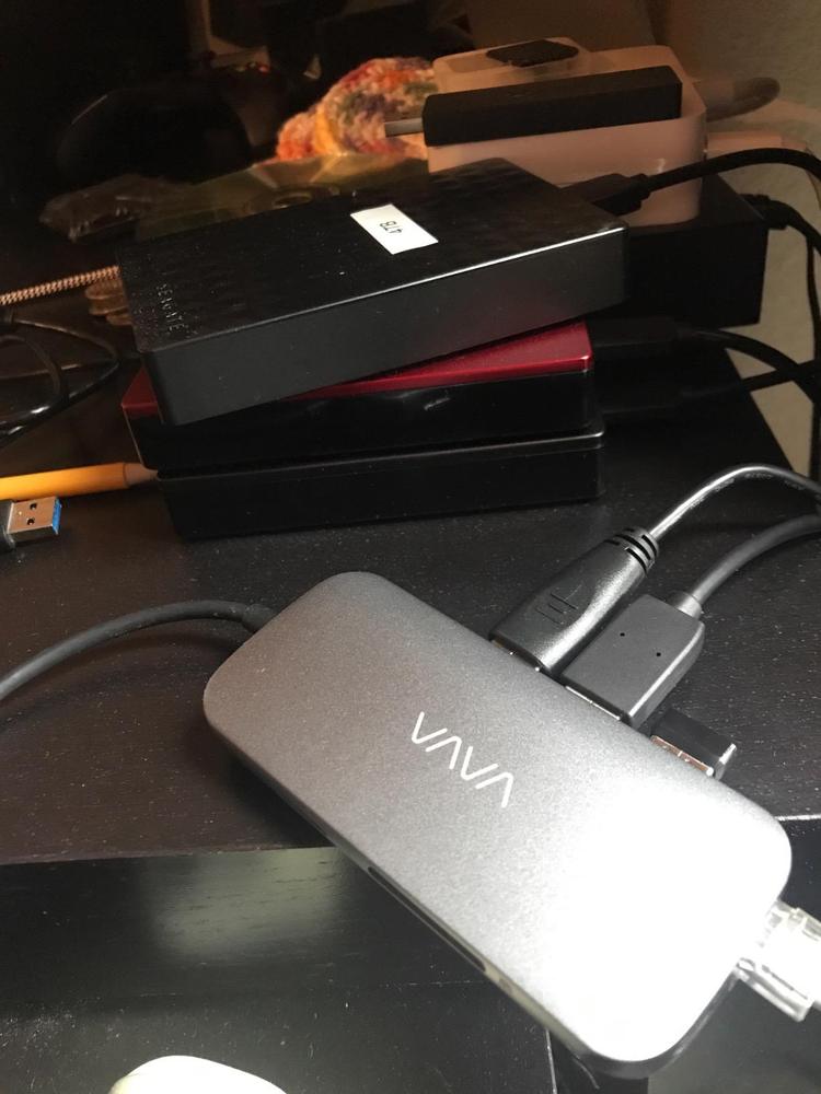 VAVA USB C Hub 9-in-1 USB C Adapter with Ethernet Port, PD Power Delivery, 4K USB C to HDMI, USB 3.0 Ports, Audio Port, SD/TF Card Reader for MacBook/Pro/Air (Thunderbolt) � Space Gray � VA-UC006 - Customer Photo From Amazon Reviews