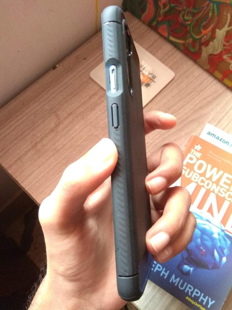 OnePlus Nord Rugged Armor Spigen ACS00990 � Black - Customer Photo From Amazon Review