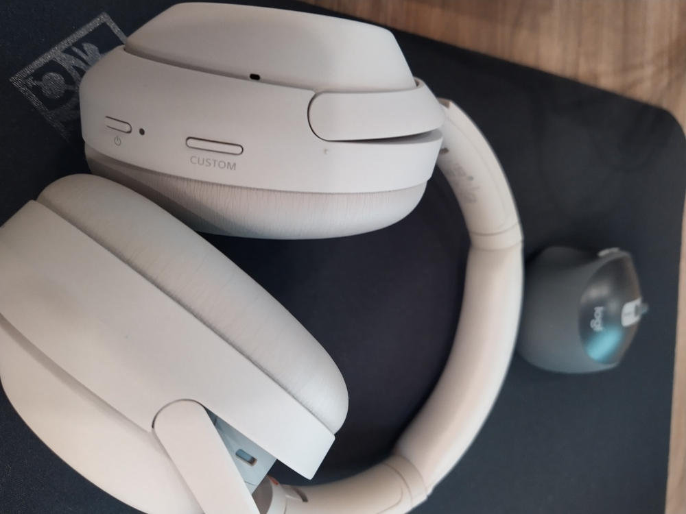 Sony WH-1000XM4 Wireless Industry Leading Noise Canceling Overhead Headphones - Silver - Customer Photo From Quratulain Habib