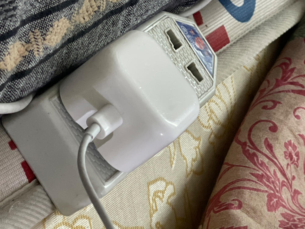Apple 20W Wired Charging PD Charger for iPhone 12 / 12 Pro / 12 mini / 12 Pro Max - White - Customer Photo From Gulzareen 