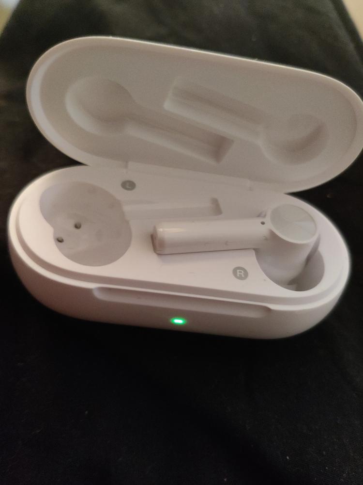 OnePlus Buds Z with More Bass, better Calls - White - Customer Photo From Ali Iqbal
