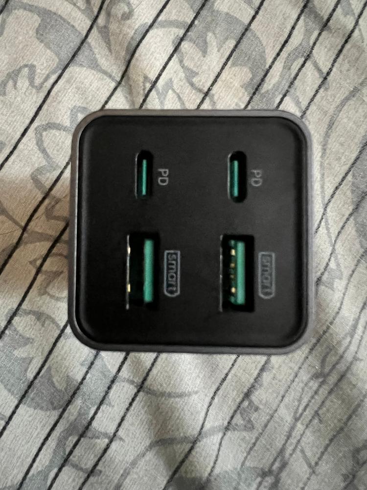 RAVPower 65W 4 Port Desktop USB Charging Station GaN Tech with 2 USB C Ports + 2 USB A Ports for MacBook Pro/Air, iPad Pro, iPhone & More - Black - RP-PC136 - Customer Photo From Muzamil Arshad