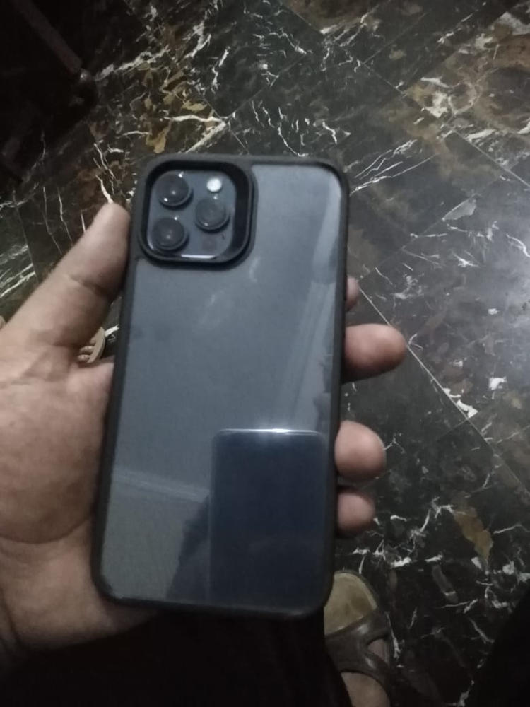 Apple iPhone 12 Pro Max Classic Hybrid Case by ESR - Transparent Black - Customer Photo From Hussain Bilal
